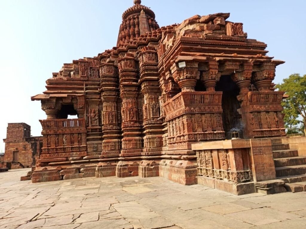 नीलकंठेश्वर मंदिर