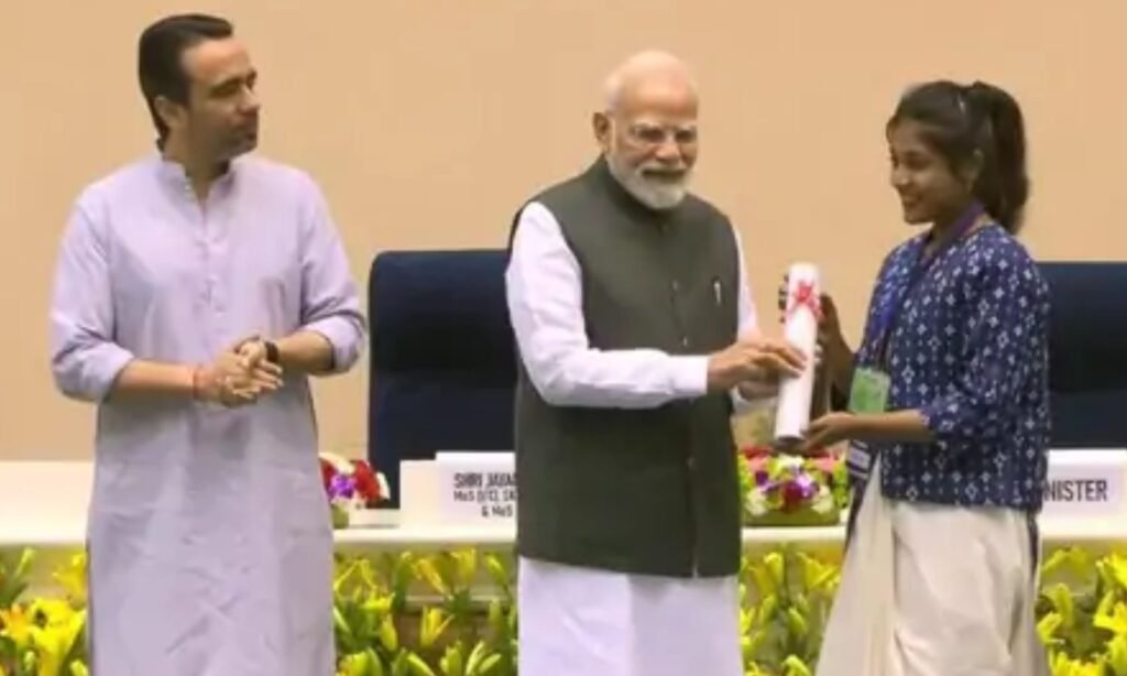 Betul ITI student Trisha tops the Central Zone