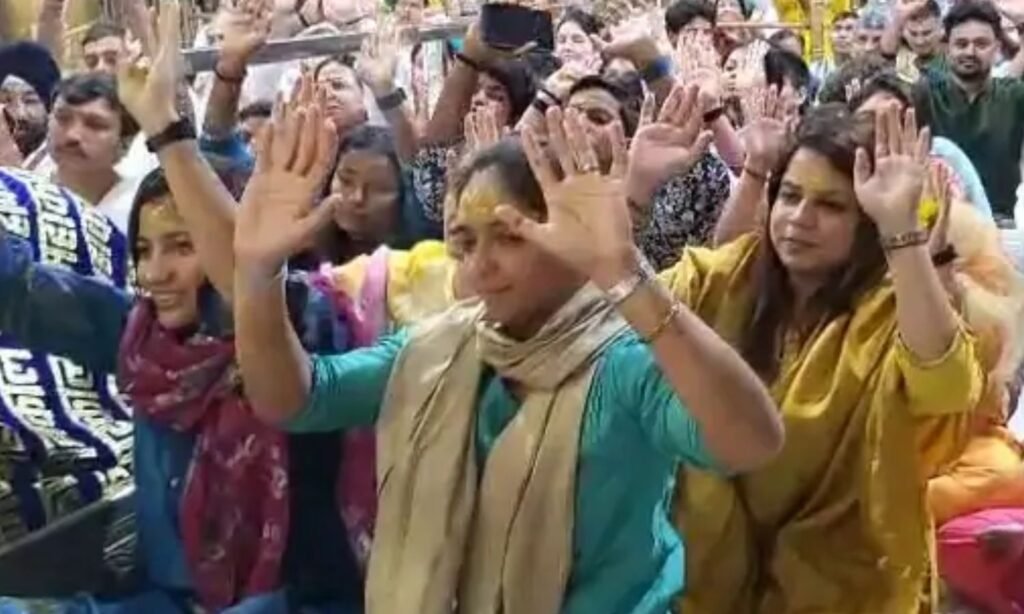 Indian Women's Cricket Team at Mahakaleshwar Temple