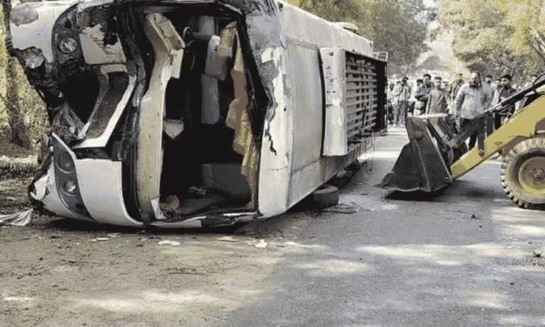 Narmadapuram Bus Overturned