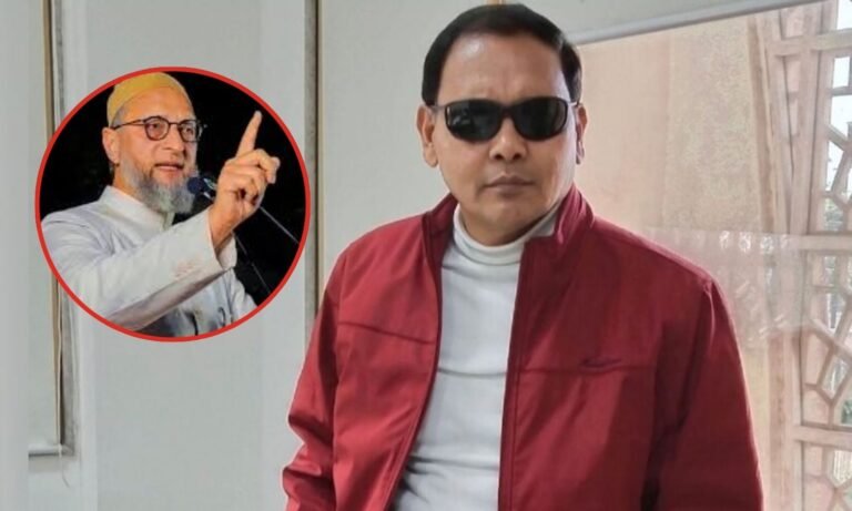 IAS Niyaz Khan supports Owaisi