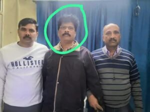 Bank manager caught red-handed accepting bribe