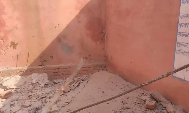 SCHOOL ROOF COLLAPSED : श्योपुर में बड़ा हादसा टला, सरकारी स्कूल के किचन शेड की छत गिरी