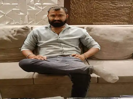 Indore Crime News : इंदौर में चाकूबाजी, दोस्त के विवाद में पहुंचे युवक की इलाज के दौरान मौत