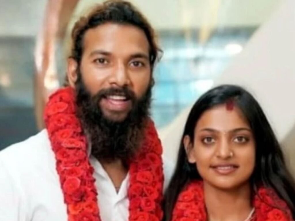 Mahakumbh viral Monalisa