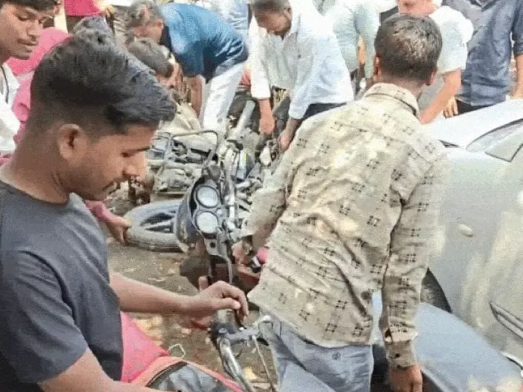 Narmadapuram Road Accident